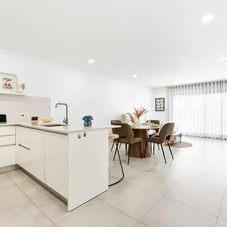 Appartement Guestready - Sunny Modern Retreat In